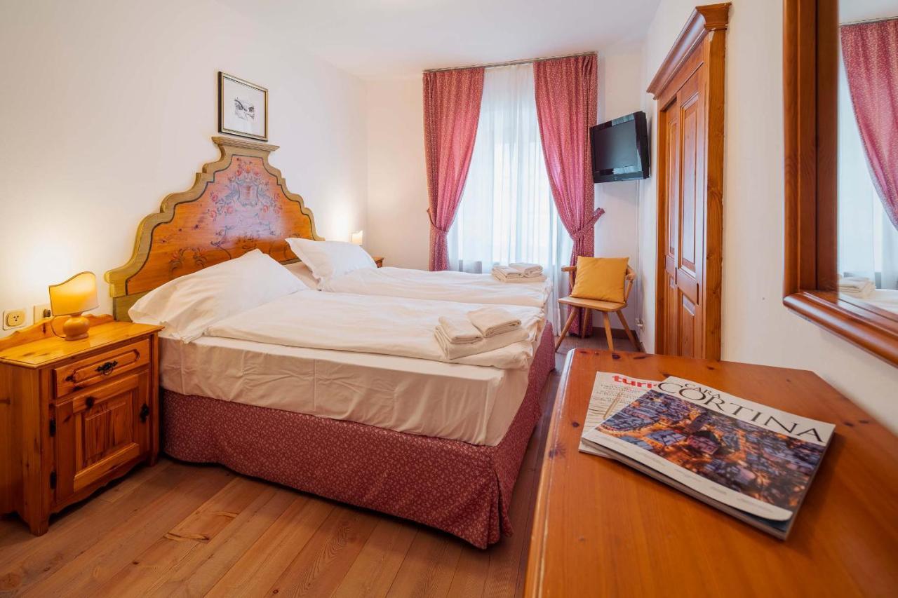 Royal Hotel Cortina Cortina dʼAmpezzo Zewnętrze zdjęcie