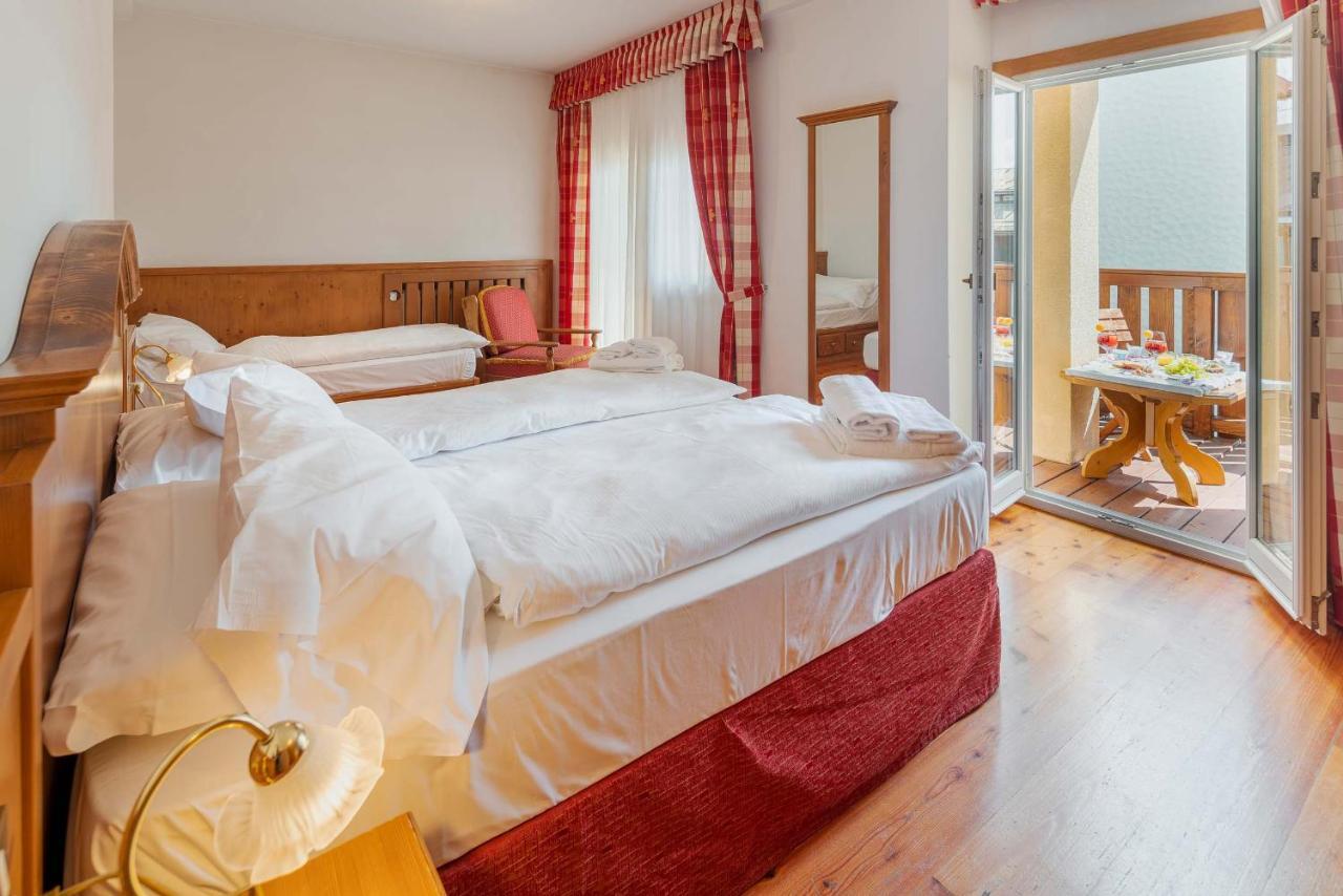 Royal Hotel Cortina Cortina dʼAmpezzo Zewnętrze zdjęcie