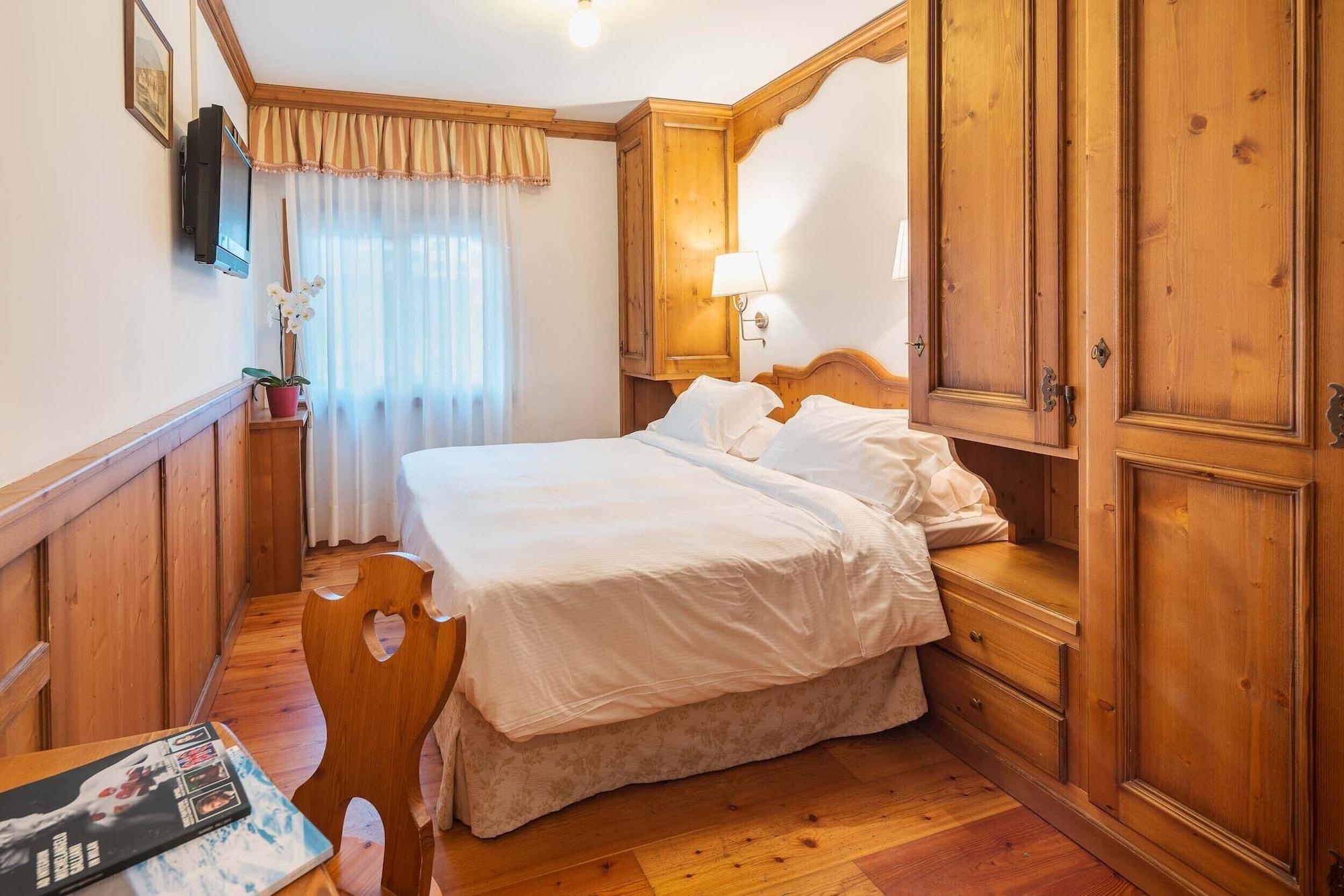 Royal Hotel Cortina Cortina dʼAmpezzo Zewnętrze zdjęcie